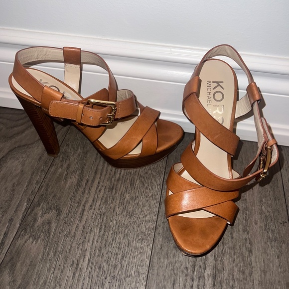Michael Kors Tan Platforms - Picture 3 of 5